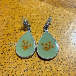 Elegant Green Teardrop Earrings